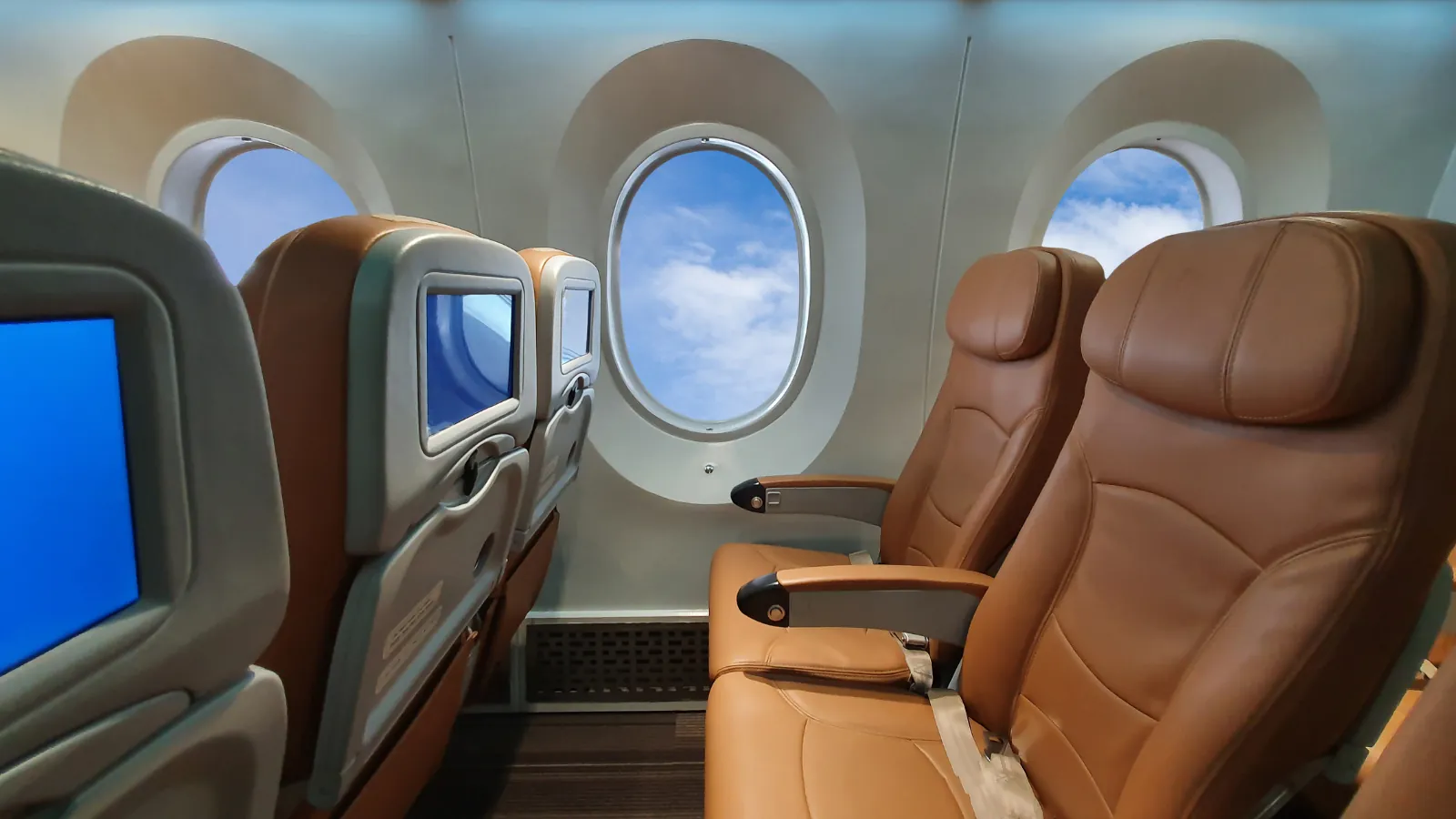 How to Pray on a Plane as a Muslim